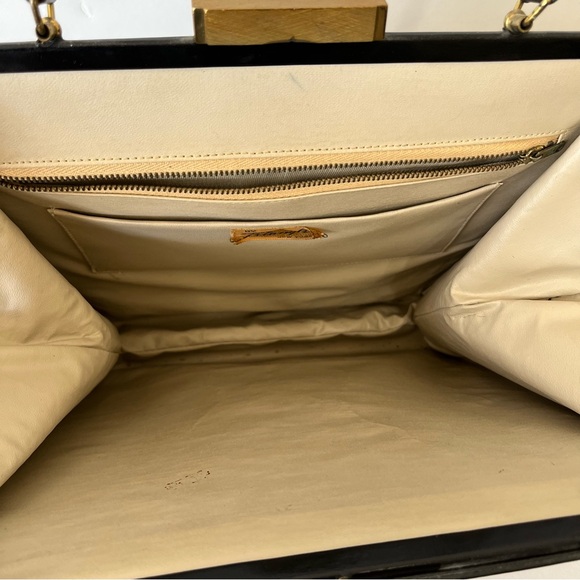 Vintage Triangle Black Cameo Handbag Pocketbook 60’s - Picture 5 of 9